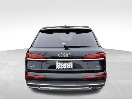 2024 Audi Q7 45 Premium