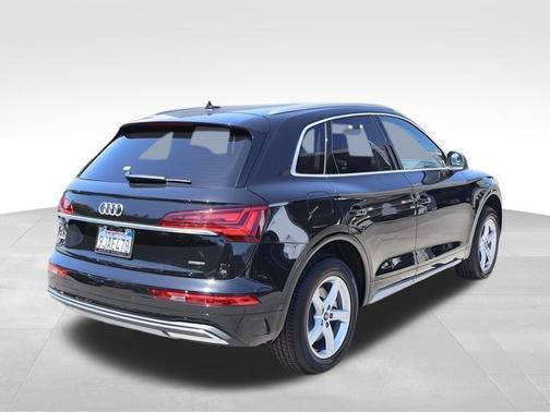 2023 Audi Q5 40 Premium