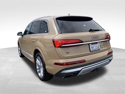 2025 Audi Q7 55 Premium Plus