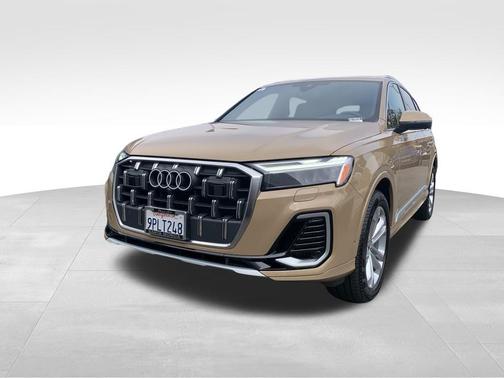 2025 Audi Q7 55 Premium Plus
