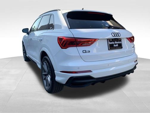2024 Audi Q3 Premium 45 TFSI S line quattro Tiptronic