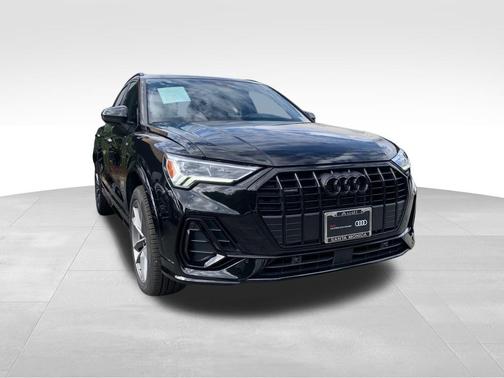 2024 Audi Q3 Premium 45 TFSI S line quattro Tiptronic