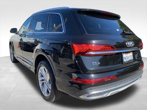 2024 Audi Q7 55 Premium Plus