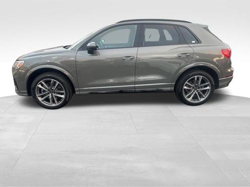2024 Audi Q3 Premium 45 TFSI S line quattro Tiptronic