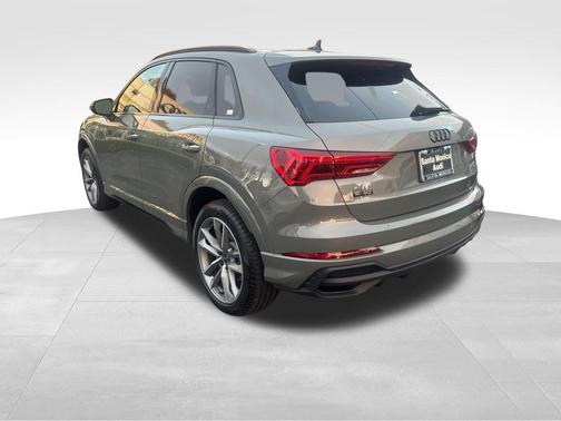 2024 Audi Q3 Premium 45 TFSI S line quattro Tiptronic