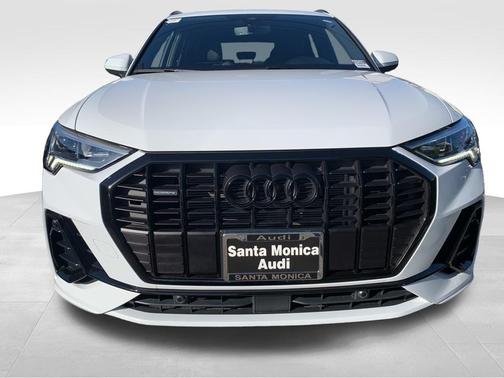 2024 Audi Q3 Premium 45 TFSI S line quattro Tiptronic