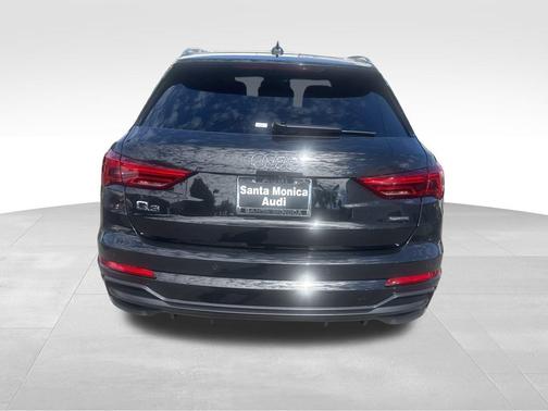 2022 Audi Q3 45 S line Premium