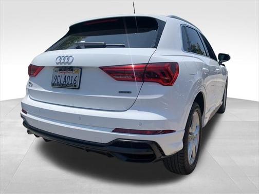 2022 Audi Q3 45 S line Premium