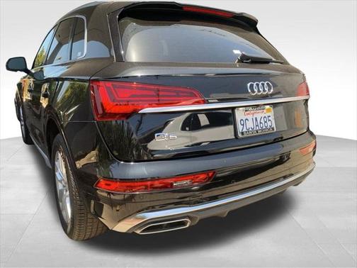 2022 Audi Q5 45 S line Premium