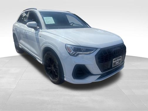 2023 Audi Q3 45 S line Premium Plus
