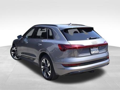 2023 Audi e-tron Premium quattro