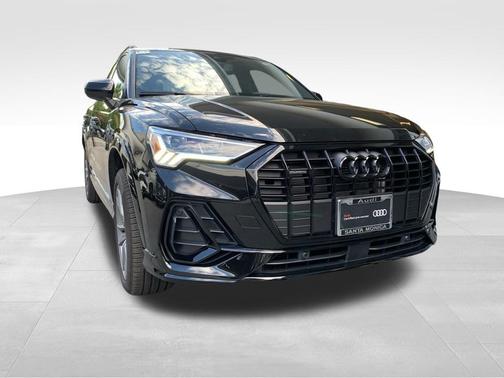 2024 Audi Q3 Premium 45 TFSI S line quattro Tiptronic