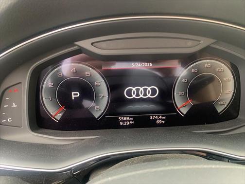 2025 Audi Q7 45 Premium Plus