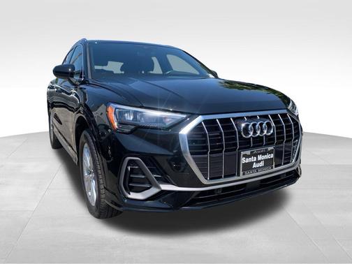 2022 Audi Q3 45 S line Premium