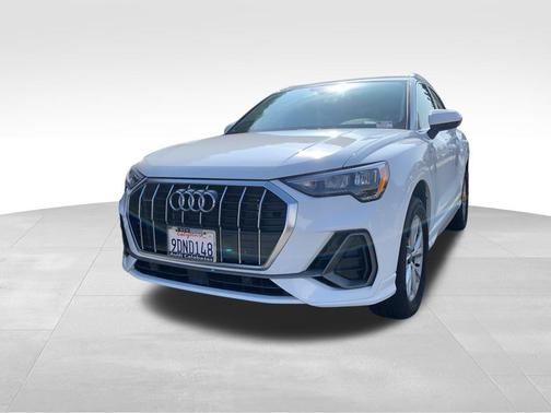 2022 Audi Q3 45 S line Premium