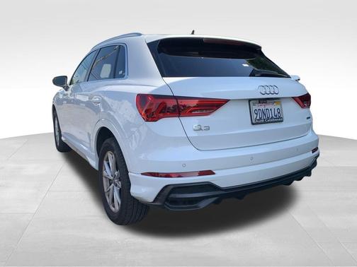2022 Audi Q3 45 S line Premium
