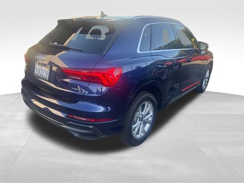 2022 Audi Q3 45 S line Premium