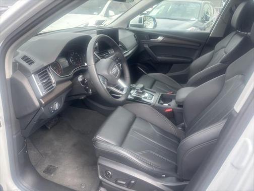 2024 Audi Q5 45 S line Premium