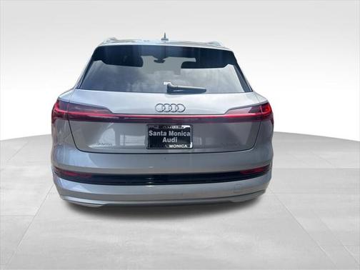 2022 Audi e-tron Premium