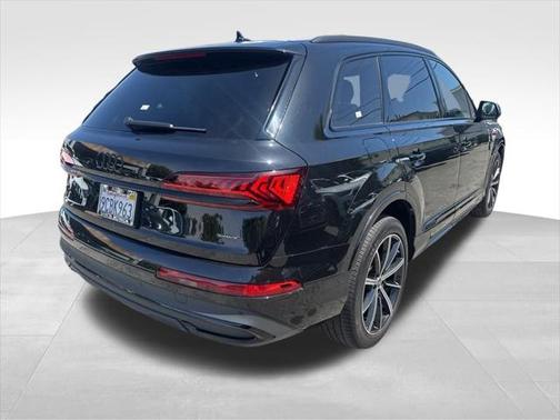 2022 Audi Q7 55 Prestige