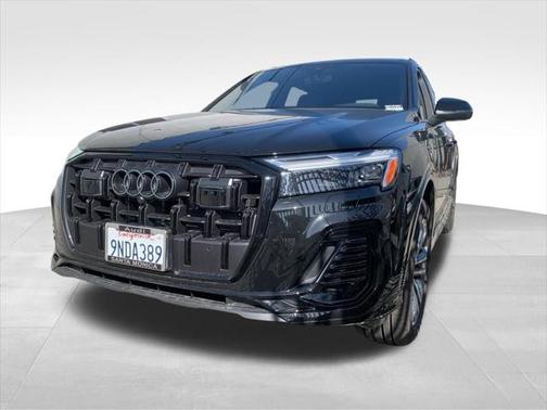 2025 Audi Q7 45 Premium Plus