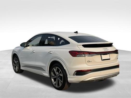 2024 Audi Q4 e-tron Sportback Premium Plus 55 quattro