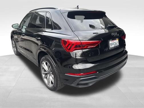 2024 Audi Q3 Premium 45 TFSI S line quattro Tiptronic