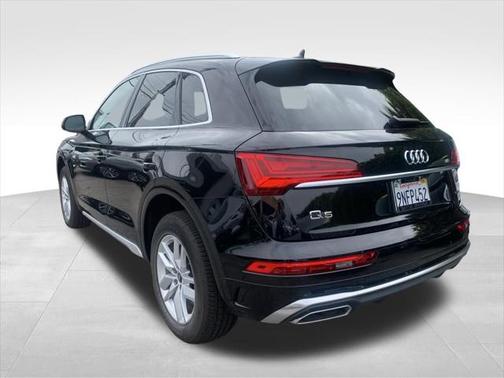 2024 Audi Q5 45 S line Premium