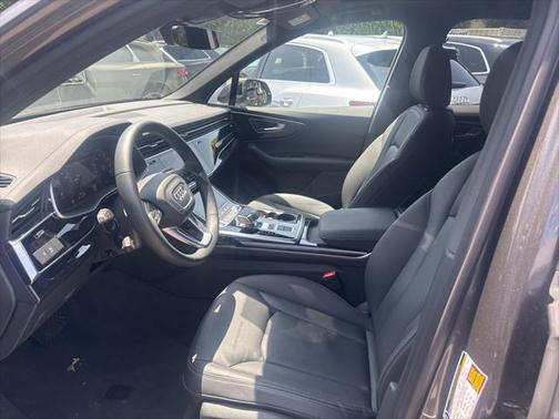 2025 Audi Q7 45 Premium
