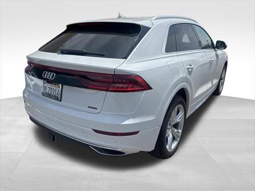 2023 Audi Q8 55 Premium Plus