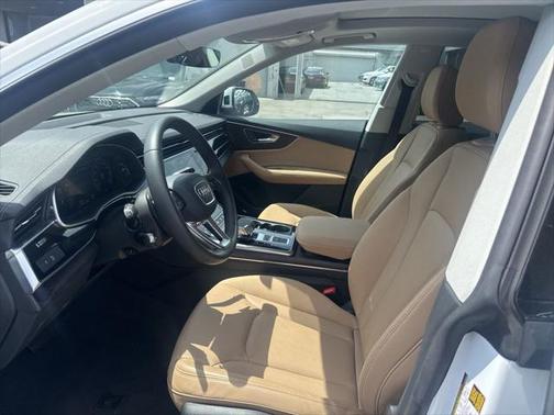2023 Audi Q8 55 Premium Plus