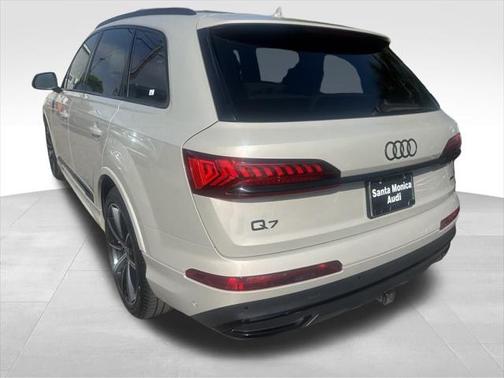 2022 Audi Q7 55 Prestige