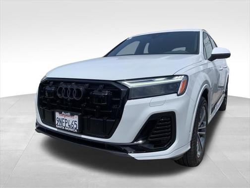 2025 Audi Q7 45 Premium Plus