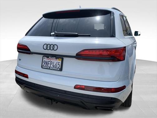 2025 Audi Q7 45 Premium Plus