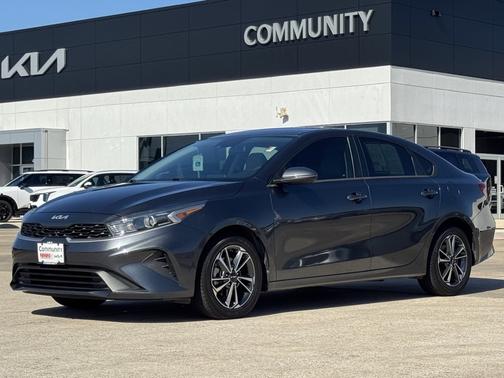 2022 Kia Forte LXS