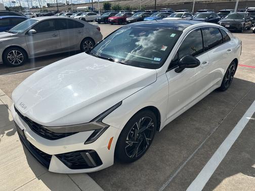 Snow White Pearl 2025 Kia K5 GT-Line