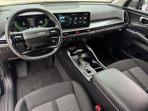 Ebony Black 2026 Kia Sorento LX