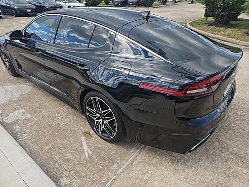 2023 Kia Stinger GT2