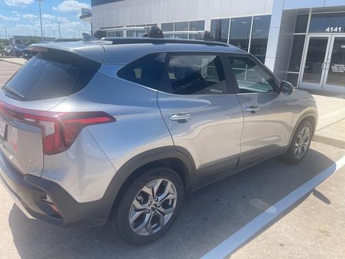 Steel Gray 2024 Kia Seltos S