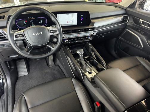 Ebony Black 2025 Kia Telluride S