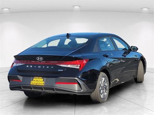 2026 Hyundai ELANTRA HEV Blue