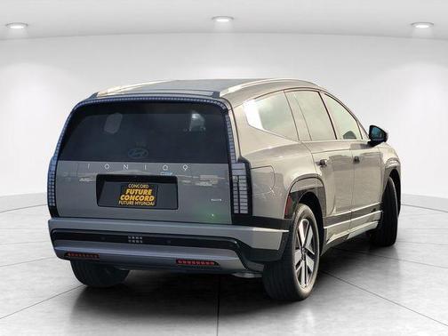 Cyber Gray 2026 Hyundai IONIQ 9 SEL