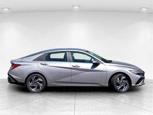 2025 Hyundai ELANTRA HEV Limited