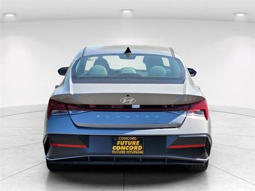 2025 Hyundai ELANTRA HEV Limited