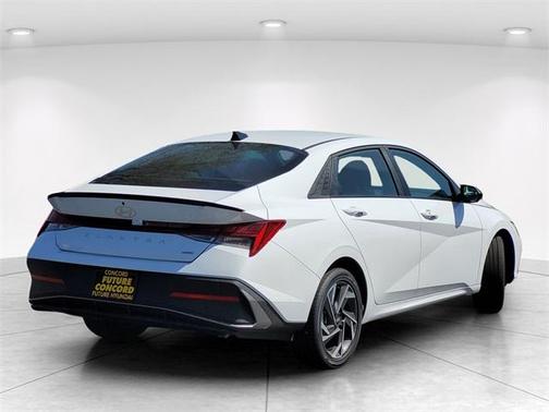 2025 Hyundai ELANTRA HEV SEL Sport