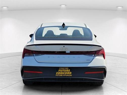 2025 Hyundai ELANTRA HEV SEL Sport