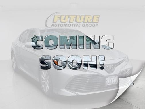Celestial Silver Metallic 2018 Toyota Camry LE