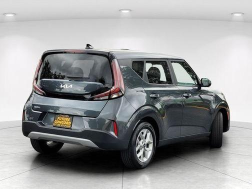 Gray 2025 Kia Soul LX