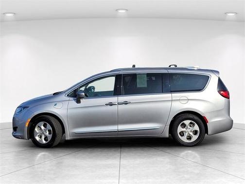 2018 Chrysler Pacifica Hybrid Touring L