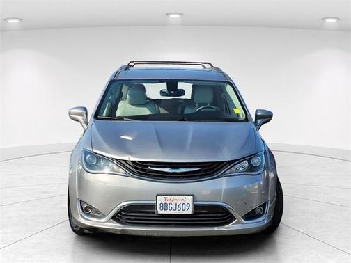 2018 Chrysler Pacifica Hybrid Touring L